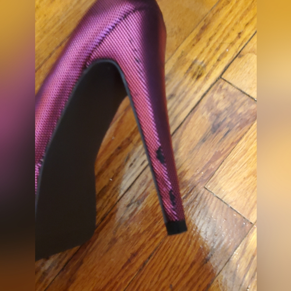 Fuchsia Heels - Picture 3 of 3
